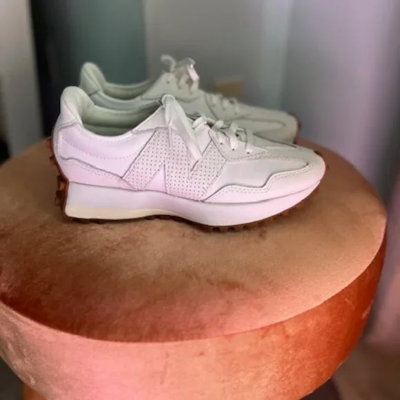 NB white sneakers womens - Picture 3 of 4